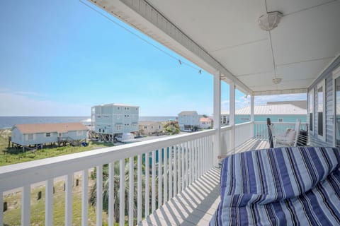 Front Covered Porch / View - 2nd Floor