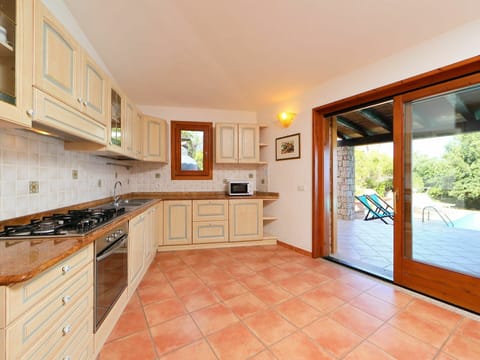 Property, Room, Countertop, Furniture, Building, Kitchen, Cabinetry, Floor, Real Estate, House