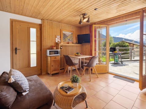 Furniture, Wood, Interior Design, Chair, Flooring, Floor, Table, Ceiling, Room, Kitchen & Dining Room Table