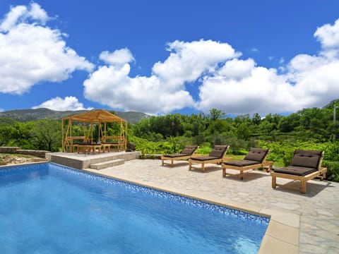 Swimming Pool, Property, Resort, Real Estate, Sky, Natural Landscape, Estate, House, Vacation, Leisure