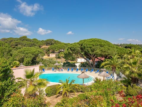Sky, Water, Cloud, Plant, Azure, Tree, Natural Landscape, Body Of Water, Coastal And Oceanic Landforms, Swimming Pool