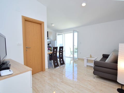 Building, Table, Comfort, Door, Wood, Interior Design, Floor, Flooring, Cabinetry, Hall