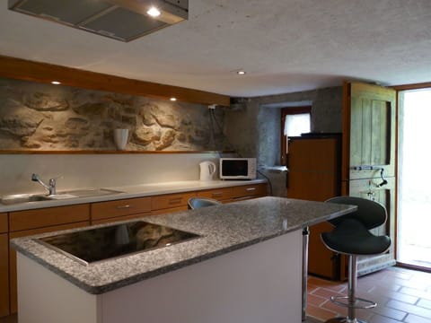 Countertop, Room, Property, Kitchen, Furniture, Cabinetry, Interior Design, Building, Sink, House