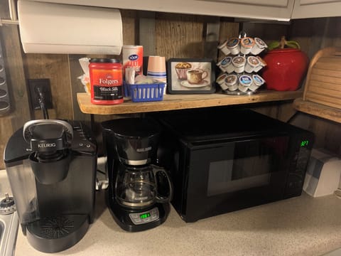 Kuerig and pot coffee maker + microwave