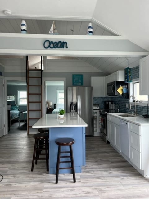 Kitchen with Island