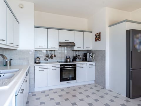 Cabinetry, Sink, Kitchen Sink, Countertop, Tap, Kitchen, Building, Kitchen Appliance, Kitchen Stove, Interior Design