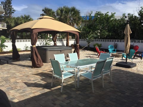 Backyard Tropical Oasis