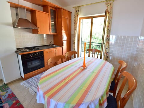 Room, Property, Bedroom, Furniture, Bed, Building, House, Interior Design, Real Estate, Bed Sheet