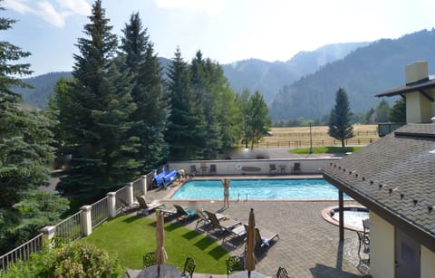 Year round saline pool and 10 person hot tub with mountain views.