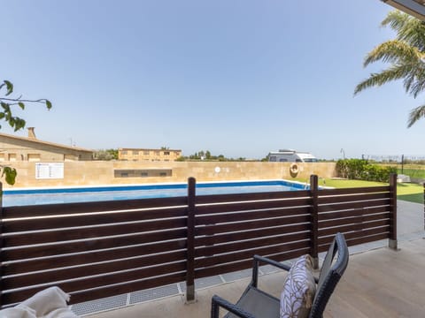 Swimming Pool, Composite Material, Outdoor Furniture, Shade, Resort, Hardwood, Tile, Wood Stain, Fence