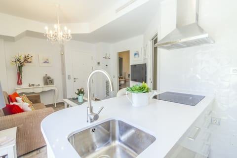 Enjoy the kitchen of this apartment in Alhaurín el Grande