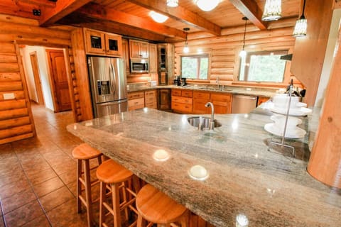 Expansive island seats 7—perfect for wine, charcuterie, and connection.