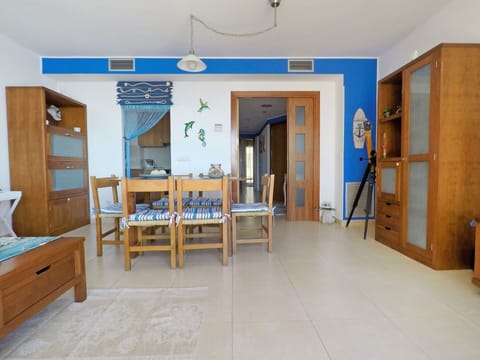 Room, Property, Building, Furniture, Interior Design, House, Floor, Real Estate, Ceiling, Living Room