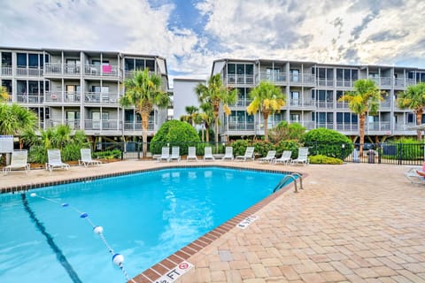 Myrtle Beach Vacation Rental | 3BR | 2.5BA | 1,150 Sq Ft | Elevator Access