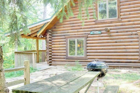 Picnic Table & Charcoal Grill