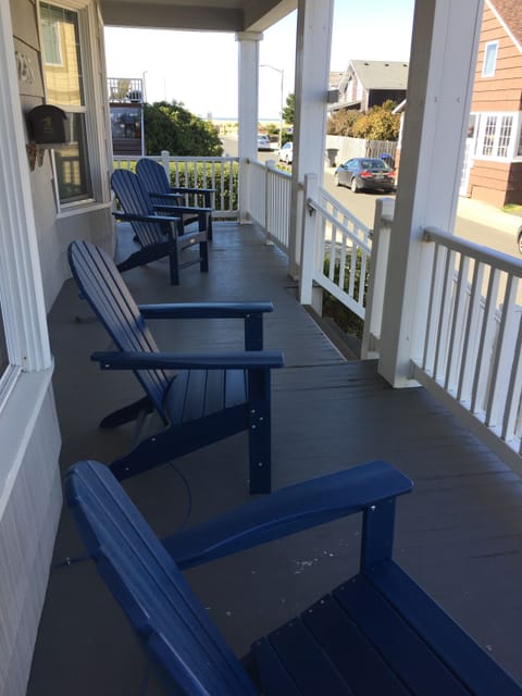 Front porch looking West 