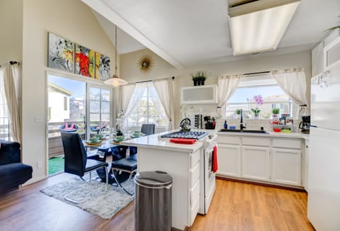 Remodeled kitchen, gives it a great modern, classy touch!