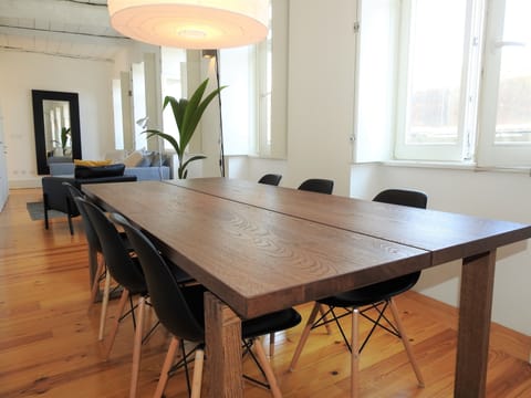 Dinning area for 6 persons