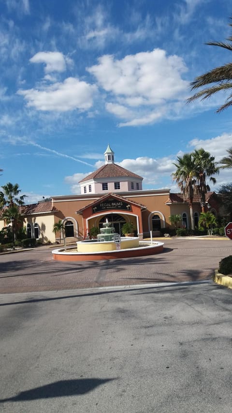Regal Palms Resort