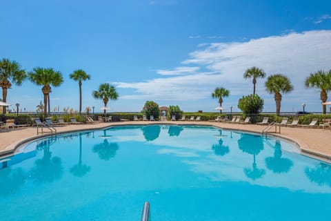 Huge pool!