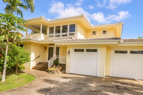 WELCOME TO YOUR HOME AWAY FROM HOME