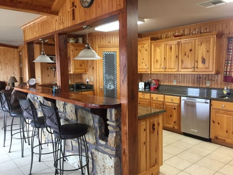 KITCHEN BAR SEATING FOR 4 