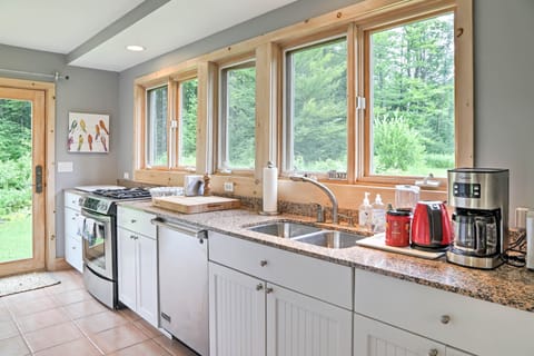 Kitchen | Cooking Basics | Dishware/Flatware