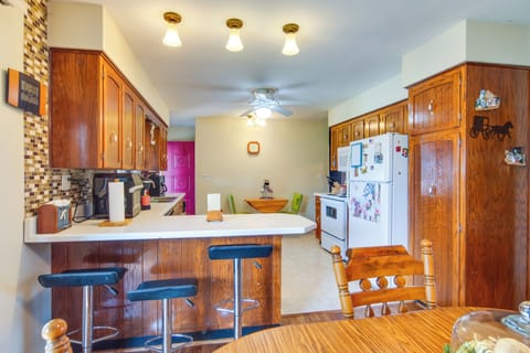 Kitchen | Cooking Basics | Spices | Trash Bags & Paper Towels