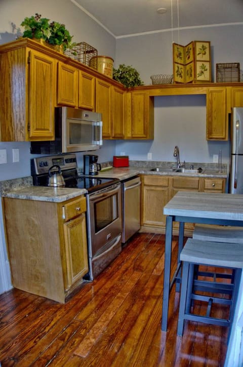 Full Kitchen 2 (2nd Floor)