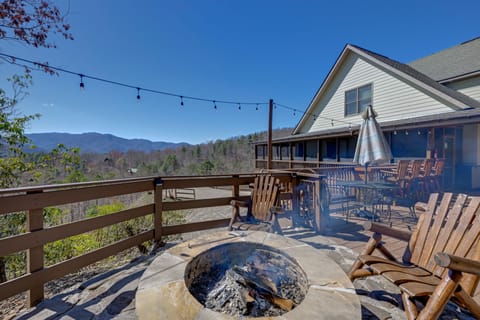 Bryson City Vacation Rental | 4BR | 3.5BA | 4,458 Sq Ft