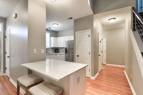 Bar area that faces the kitchen