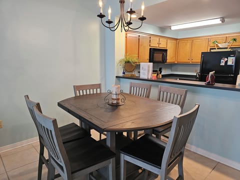 Dining Area - dining area