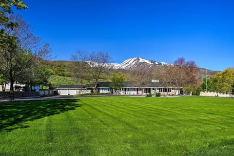 Wellsville Vacation Rental | 4BR | 2.5BA | 4,000 Sq Ft | 3 Steps Required