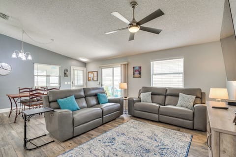 The Villages Vacation Rental | 2BR | 2BA | 1,156 Sq Ft | Step-Free Access