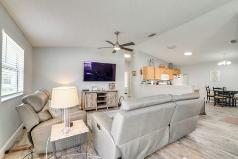 Living Room | Free WiFi | Central Heating & A/C