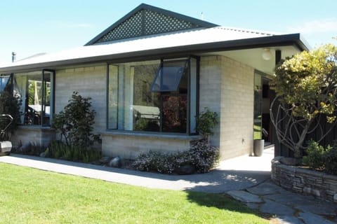 Front of home facing north