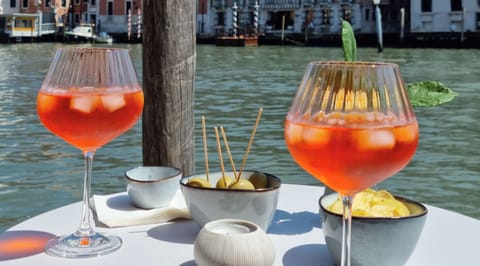 included: aperitif on the Grand Canal