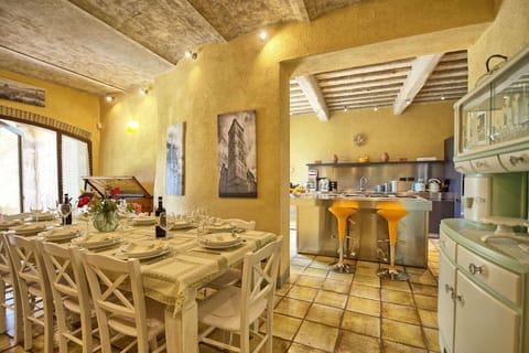 Dining Room, Kitchen