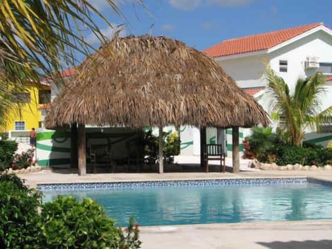 POOL RESORT