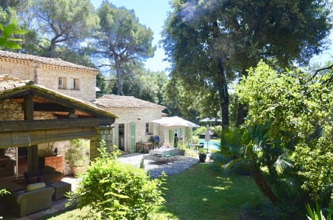 La Sonine view to pool