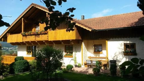 External view of the building. Picture 27
