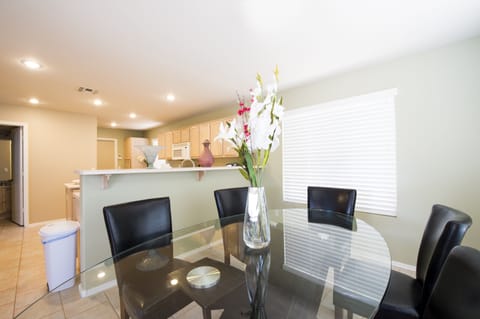 Dinning Area Next To The Kitchen