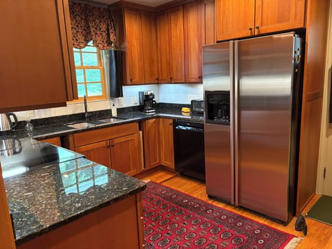 Small yet fully stocked kitchen