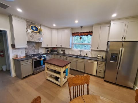 Brand new 2021 kitchen!