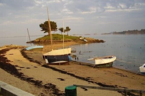 The house with direct access to the beach