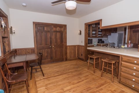 Kitchen dining area