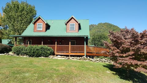 20181024_Front of Cabin