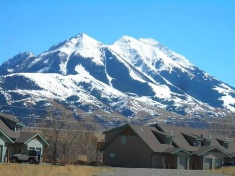 Emigrant Mountain in the background