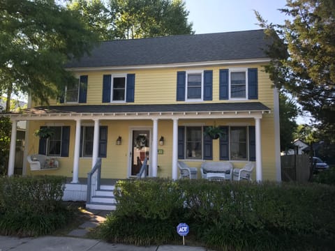 Historic Victorian originally built in 1820, fully renovated in 2010