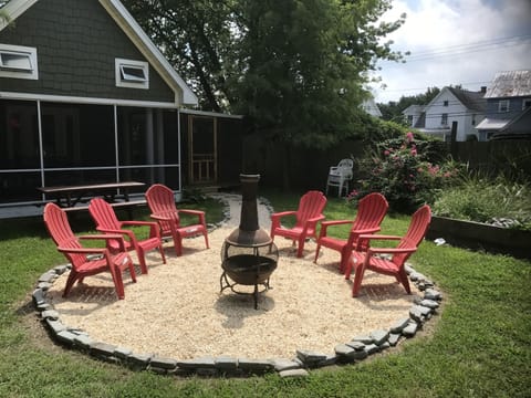 Enjoy fire pit with your favorite beverage. Firewood provided.